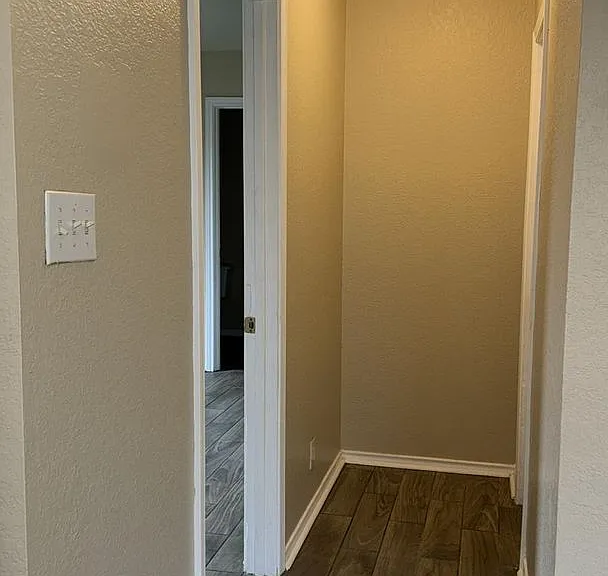 10711 Shaencrest — Photo 14