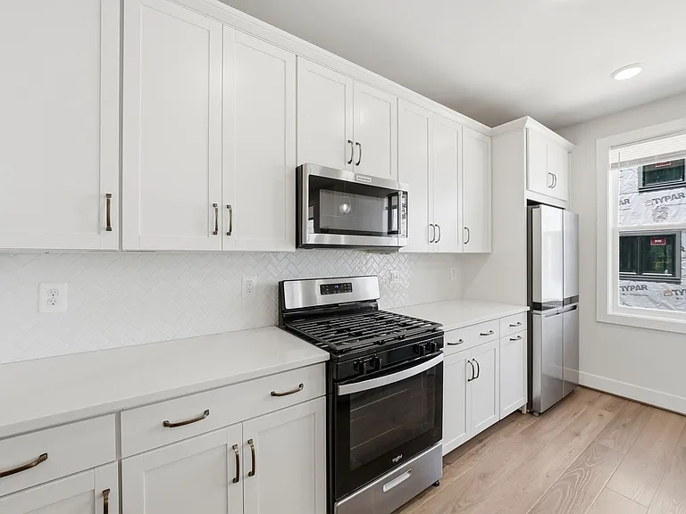4927 Eisenhower Ave — Photo 5