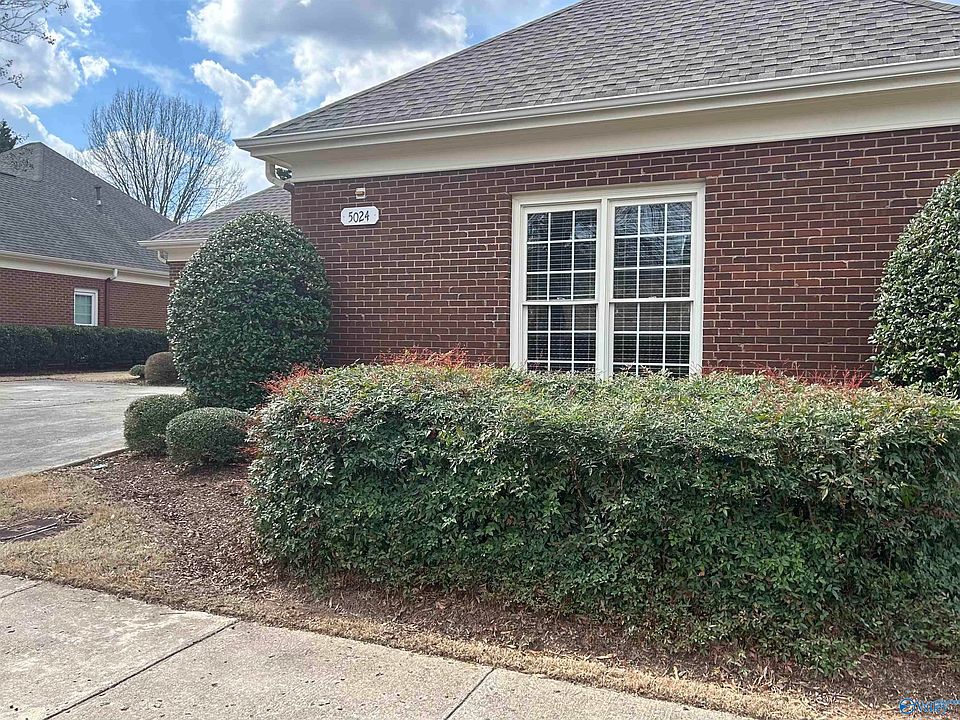 2nd image of 5024 Somerby Dr SE