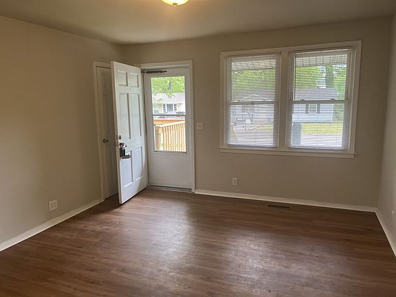 5th image of 314 Dinwiddie Dr