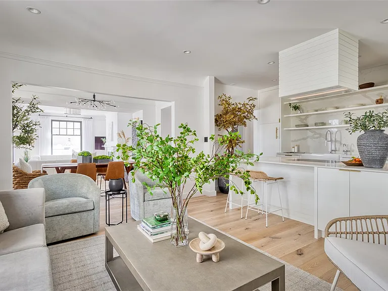 2145 Franklin St #4 — Photo 30