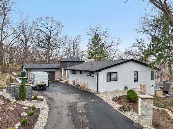 306 Woodlock St, Ingleside, IL 60041