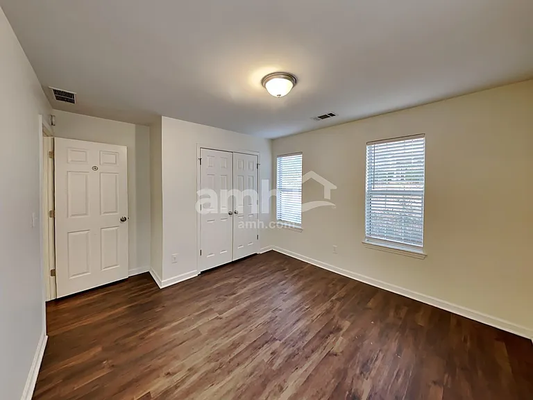 408 Fairlawn Dr — Photo 13