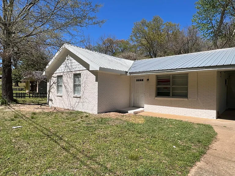 1713 Burney Branch Dr — Photo 1