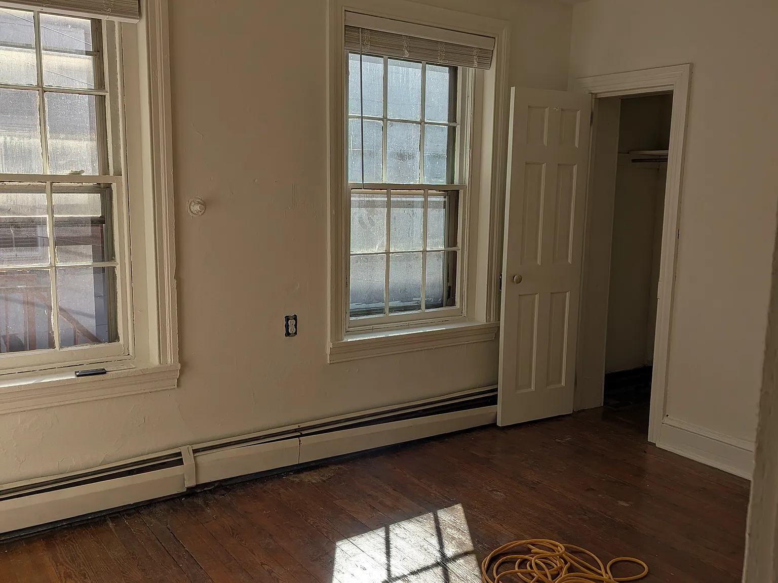 1 bed, 900 sqft, $1,500 — Photo 4
