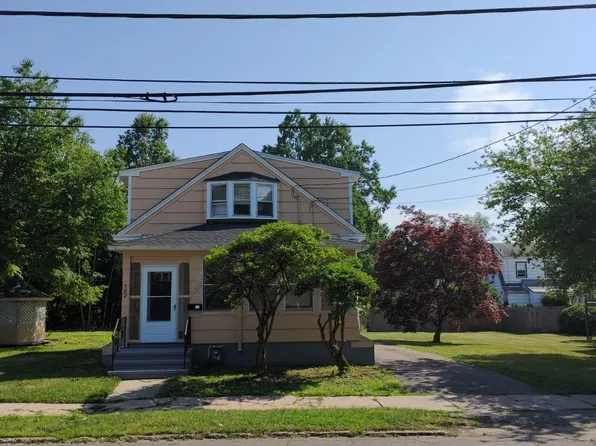 102 Benham St, Hamden, CT 06514