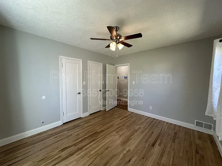 33 E Sylvia Dr — Photo 11