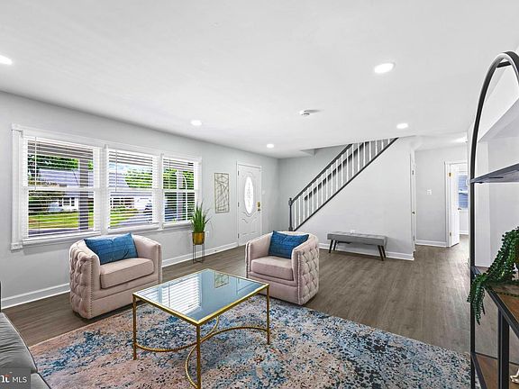 4th image of 1106 Pennypacker Ln