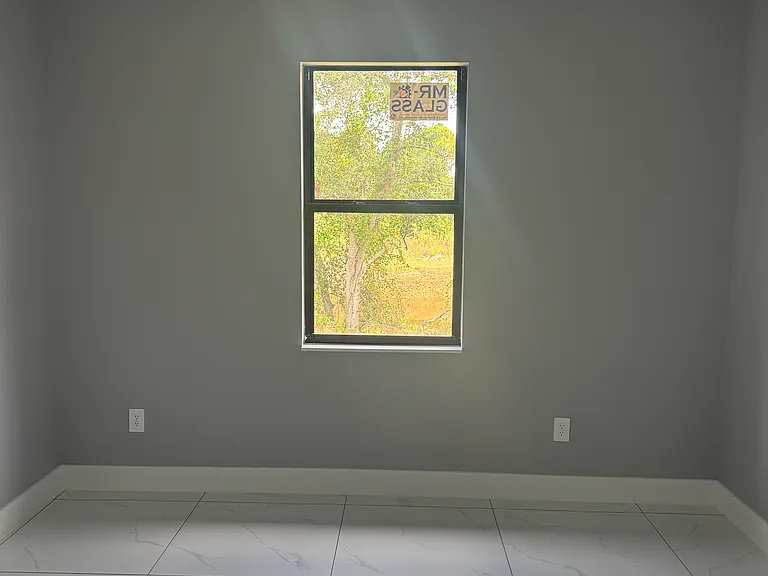 4910 Golfview Blvd — Photo 12