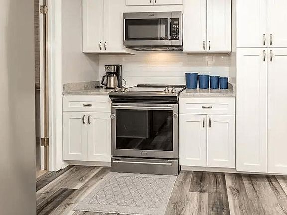 4th image of 2717 Breenwood Ln
