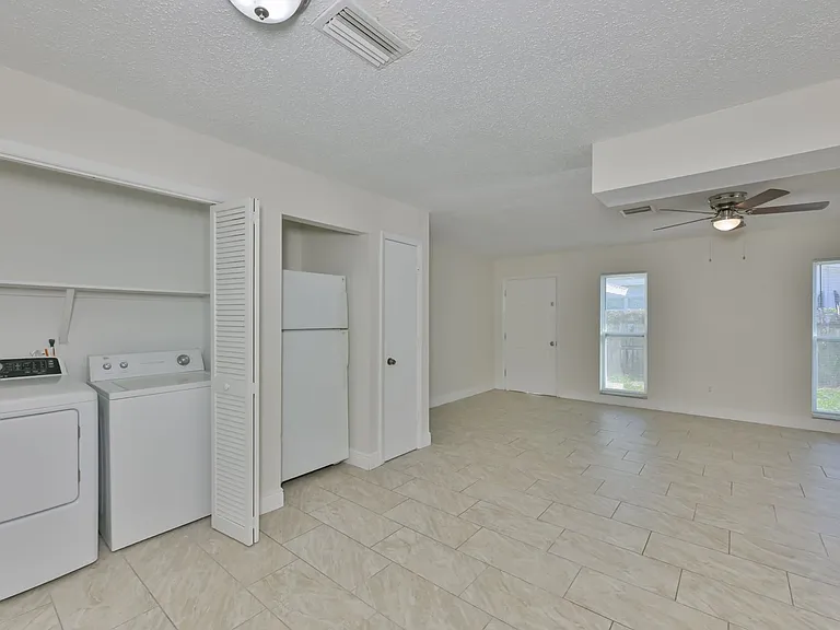 15616 Avalon Ave #1 — Photo 11