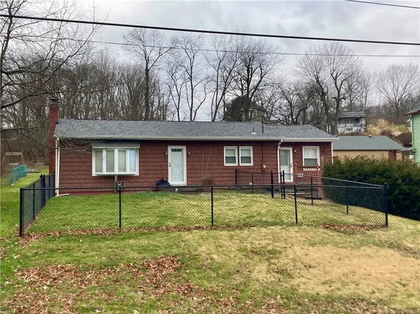 26 Shady Ave, Burgettstown, PA 15021
