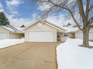 1094 Riverwood Ct, Hastings, MN 55033
