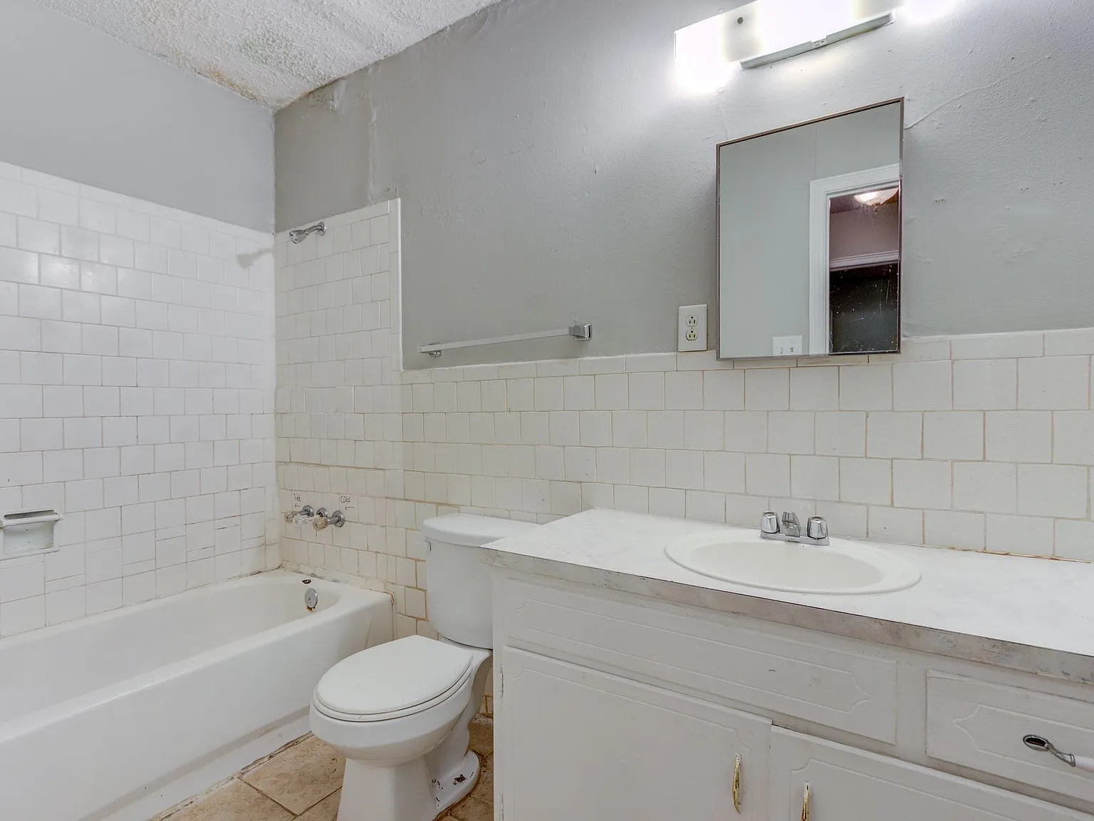 The View Apartment — Photo 4