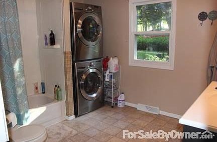 Bathroom/Laundry Room
						:
						Beautiful view of the lake outside the window.