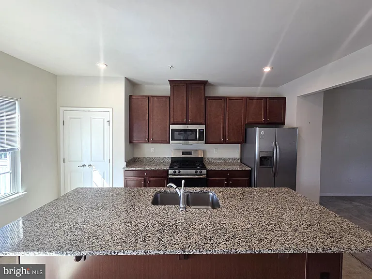 235 Compass Dr — Photo 15