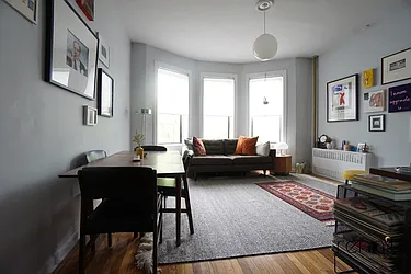 Rented by Rennit Inc.