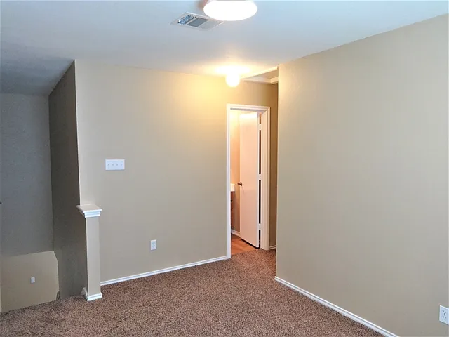 51 Jan Ln — Photo 7