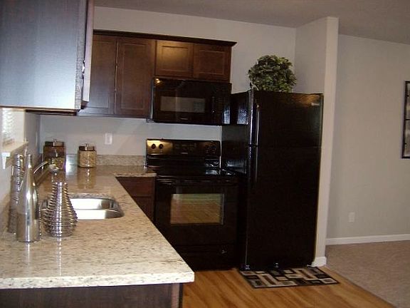 5th image of 1028 Opal Way