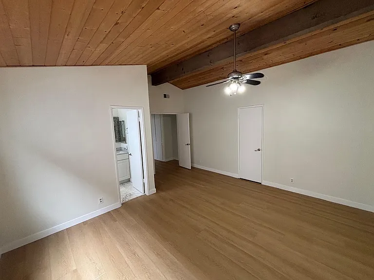 518 Fernleaf Ave #BACK — Photo 11