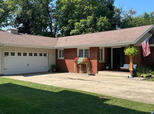 306 W Bennett St, Pontiac, IL 61764