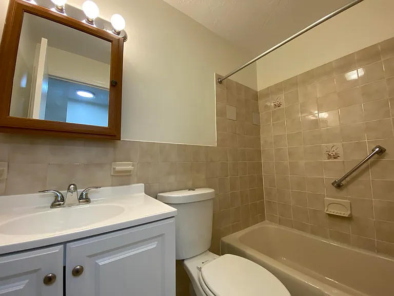 379 Huse Rd #33 — Photo 26