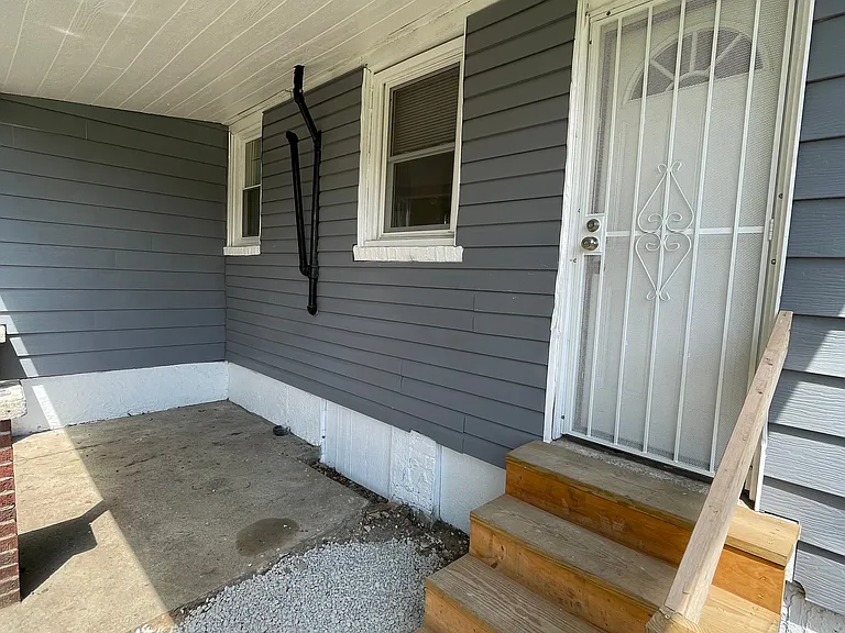 2022 Leo St — Photo 17
