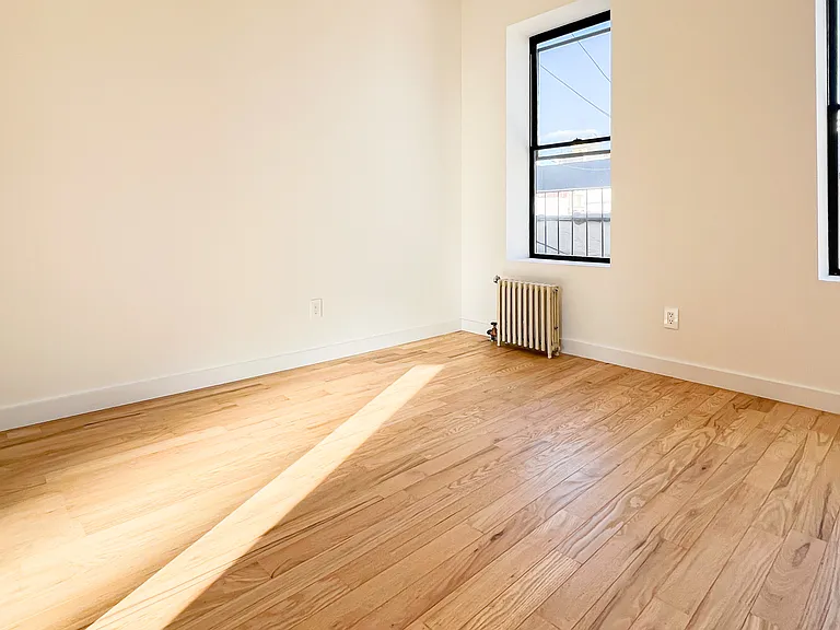 200 Mott St #12 — Photo 5