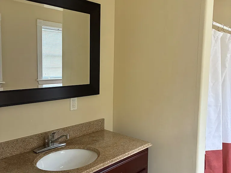 5830 Willow St #5830 — Photo 8