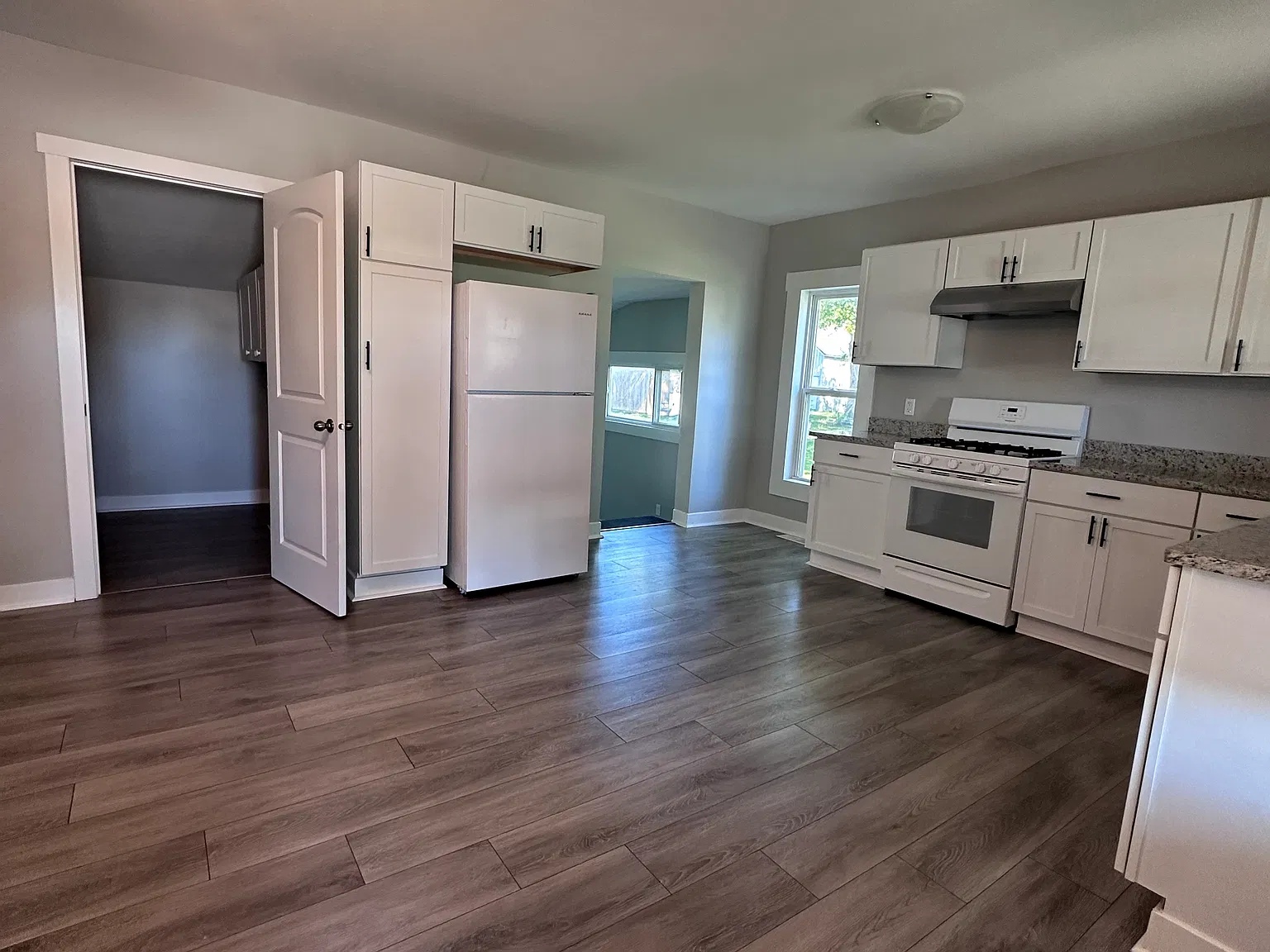 1055 Tupper Lake St — Photo 2