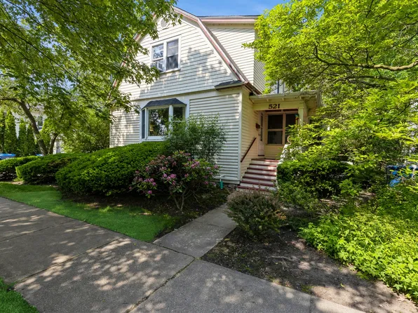 521 10th St, Wilmette, IL 60091
