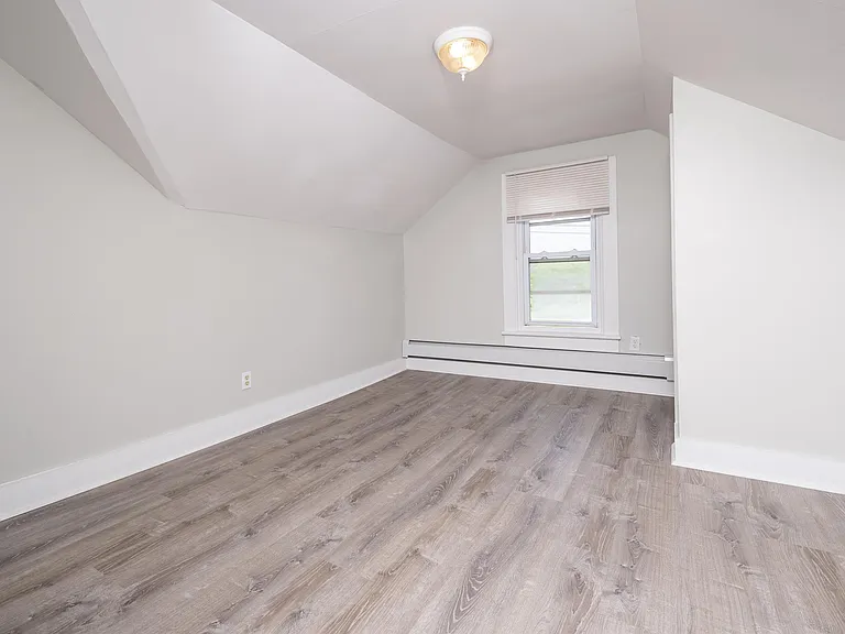 338 Saratoga St #2 — Photo 18
