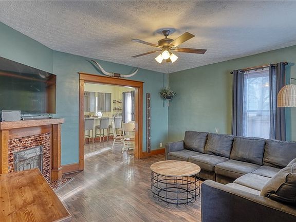 3rd image of 410 N 15th St