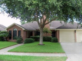 106 Ashford Dr, Victoria, TX 77904