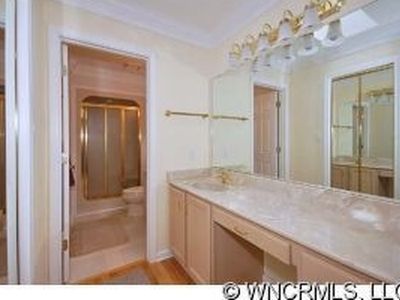 301 Kingbird Ln, Asheville, NC, 28803