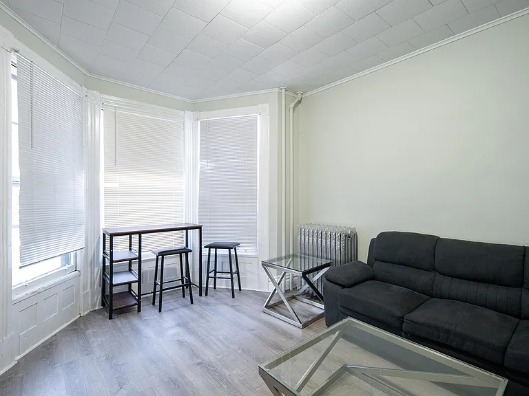 159 Hoosick St #1F — Photo 12