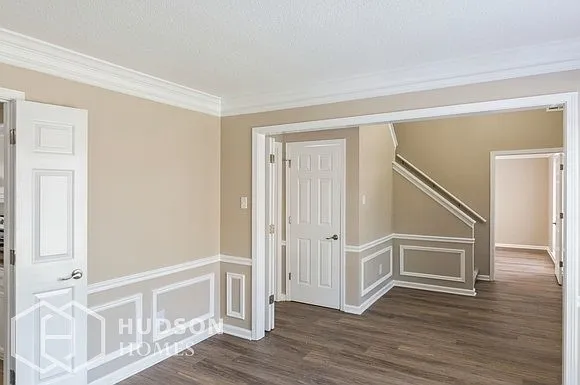 4 bed, 2.5 bath, 2899 sqft, $2,499 — Photo 3