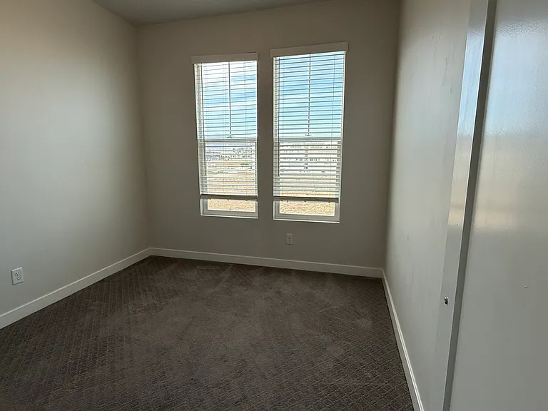 5020 W Daybreak Pkwy — Photo 11