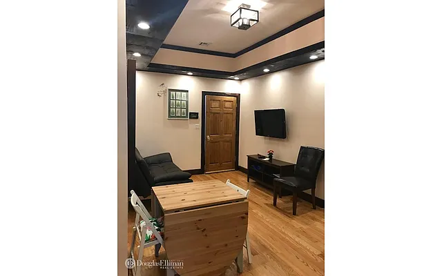 Rented by Douglas Elliman | media 18