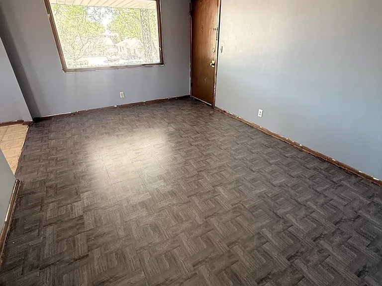 8043 W Appleton Ave #4 — Photo 2