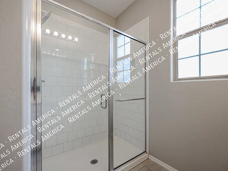 1701 E Dogwood Ln — Photo 9