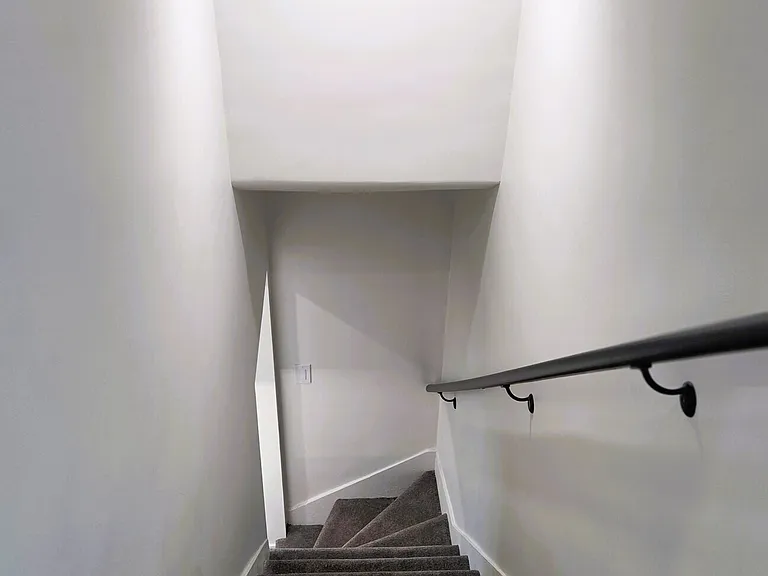 14 Meadow St — Photo 17