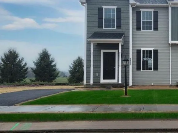 3615 Fieldstone Dr, Dover, PA 17315