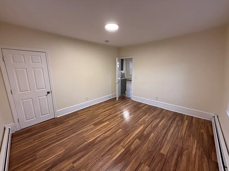 20 Peach Ave #3 — Photo 7