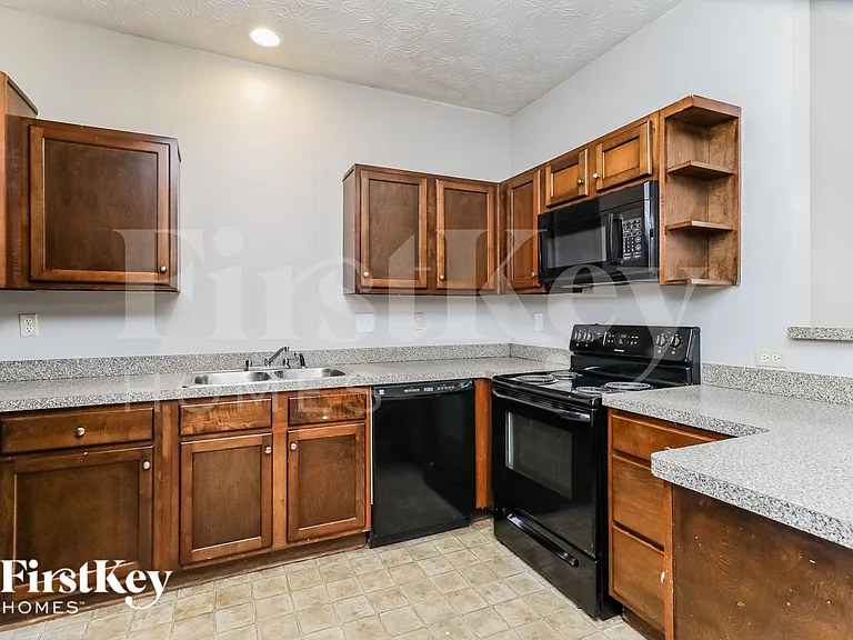 1126 McConaughy Ct — Photo 5