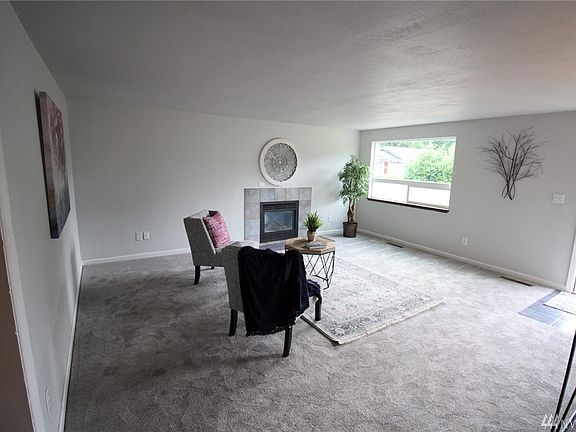 5th image of 407 Hazelhurst Dr SE