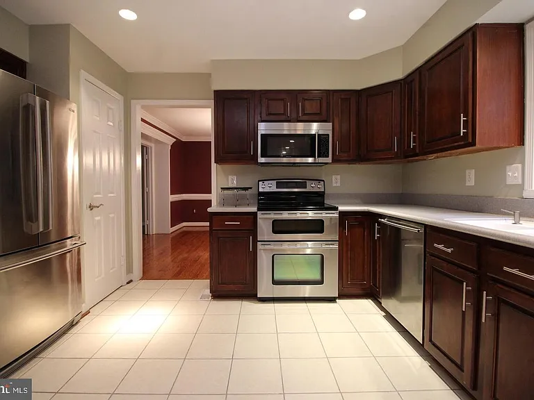 6065 Innisvale Dr — Photo 8