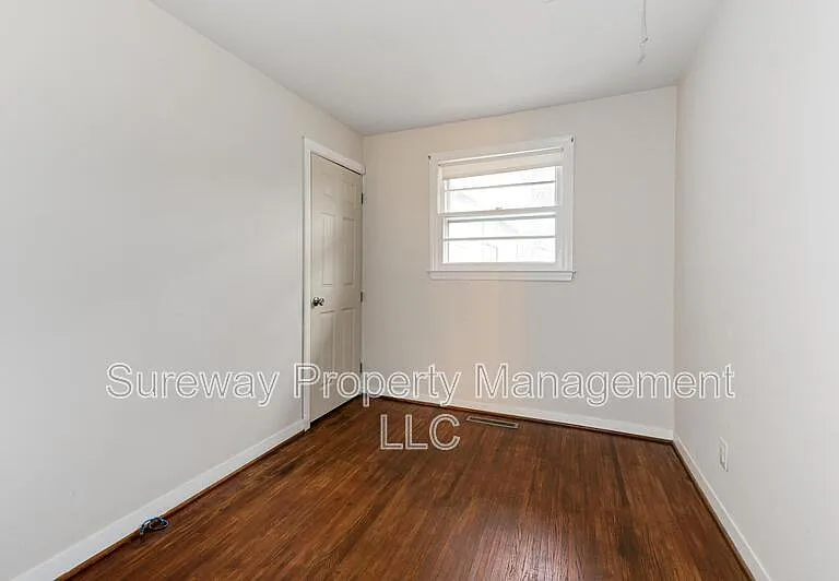 55 Nassau Rd — Photo 25