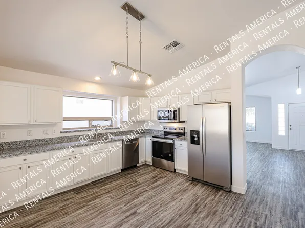 4930 W Desert Dr, Laveen, AZ 85339