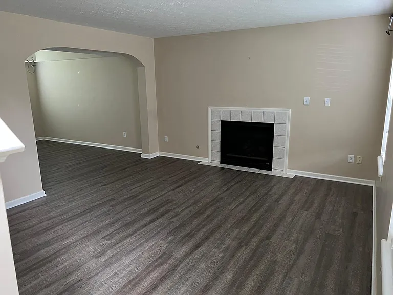 Living / Family Room 3
